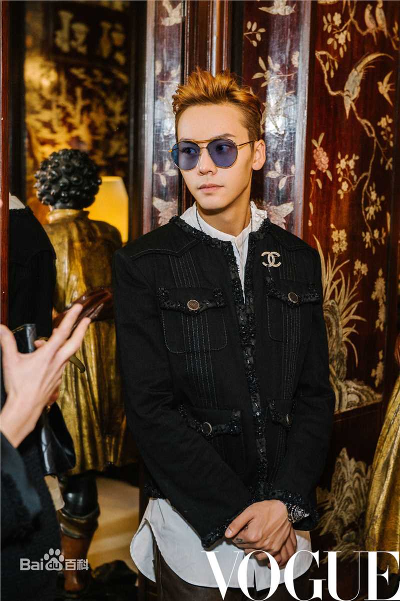 陈伟霆(William Chan)巴黎参观香奈儿公寓图片图集