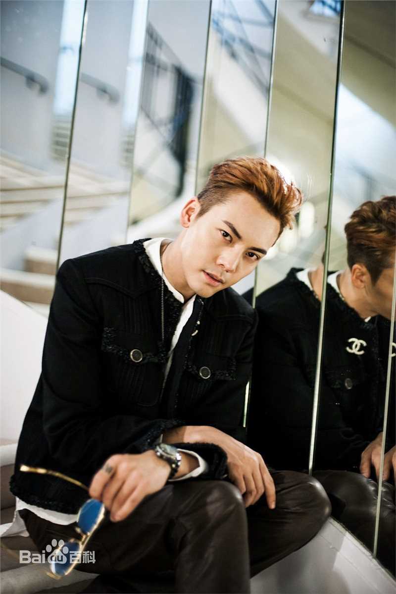 陈伟霆(William Chan)巴黎参观香奈儿公寓图片图集