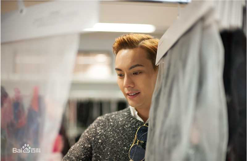 陈伟霆(William Chan)巴黎参观香奈儿手工坊图册