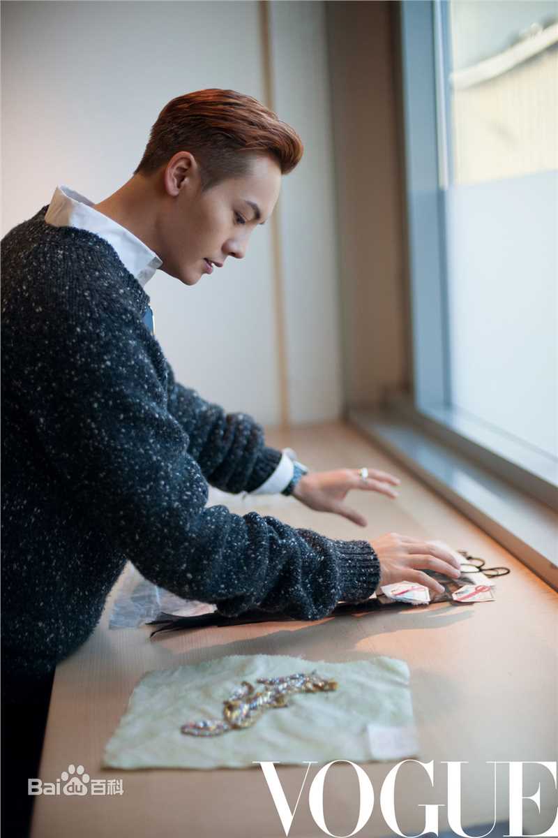 陈伟霆(William Chan)巴黎参观香奈儿手工坊图册