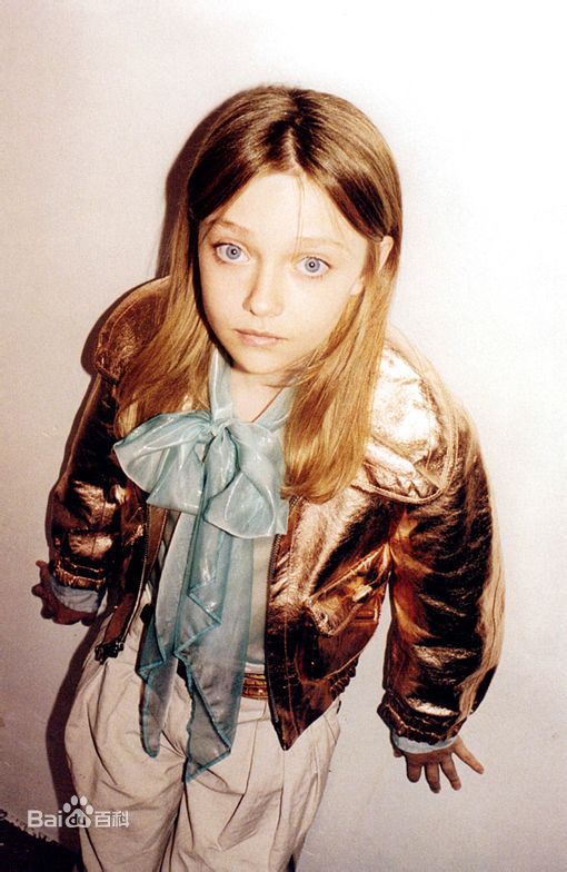 达科塔·范宁(Dakota Fanning)童年照片生活照相册