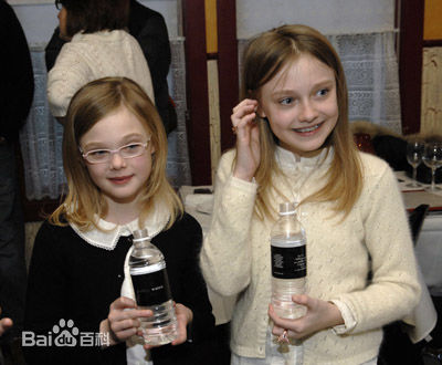 达科塔·范宁(Dakota Fanning)童年照片生活照相册