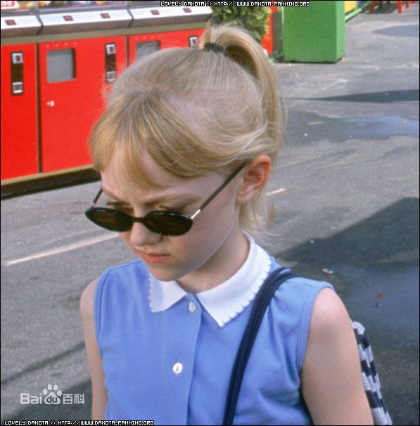 达科塔·范宁(Dakota Fanning)童年照片生活照相册