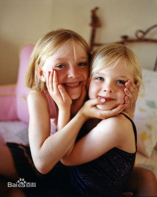 达科塔·范宁(Dakota Fanning)范宁姐妹图片图集