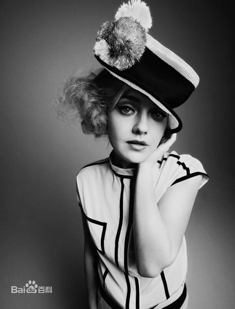精选达科塔·范宁(Dakota Fanning)精彩图册