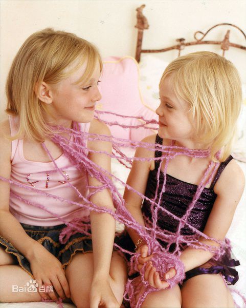 精选达科塔·范宁(Dakota Fanning)精彩图册