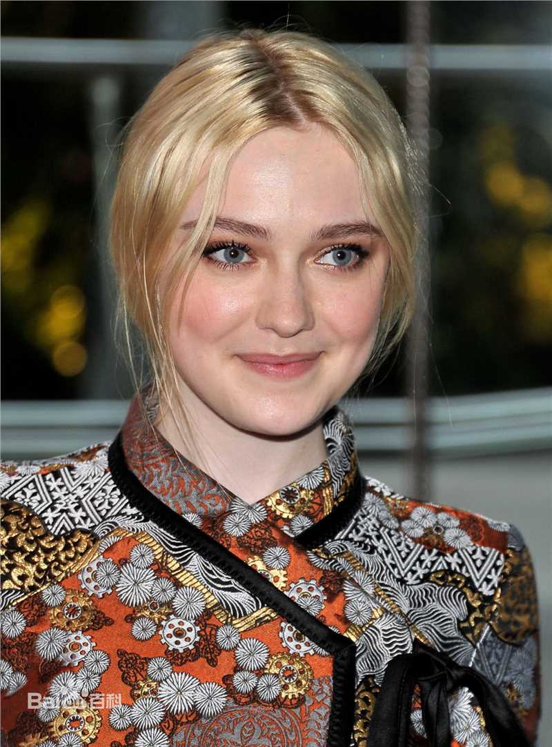 精选达科塔·范宁(Dakota Fanning)精彩图册