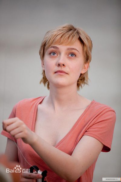 最新达科塔·范宁(Dakota Fanning)精彩图册