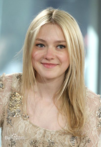 最新达科塔·范宁(Dakota Fanning)精彩图册