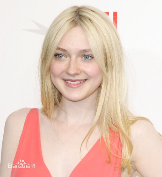 最新达科塔·范宁(Dakota Fanning)精彩图册