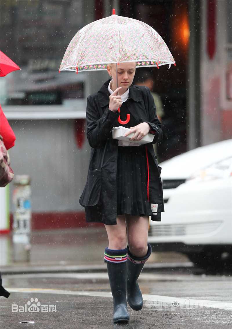 最新达科塔·范宁(Dakota Fanning)精彩图册