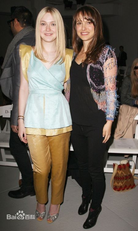 最新达科塔·范宁(Dakota Fanning)精彩图册