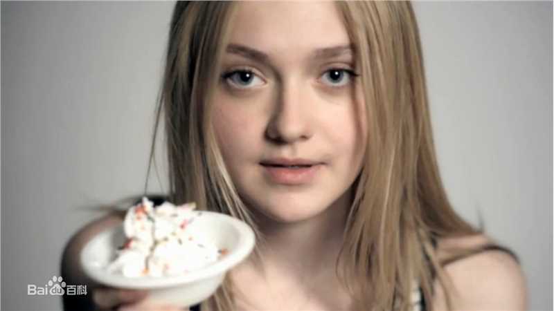 精选达科塔·范宁(Dakota Fanning)精彩图册