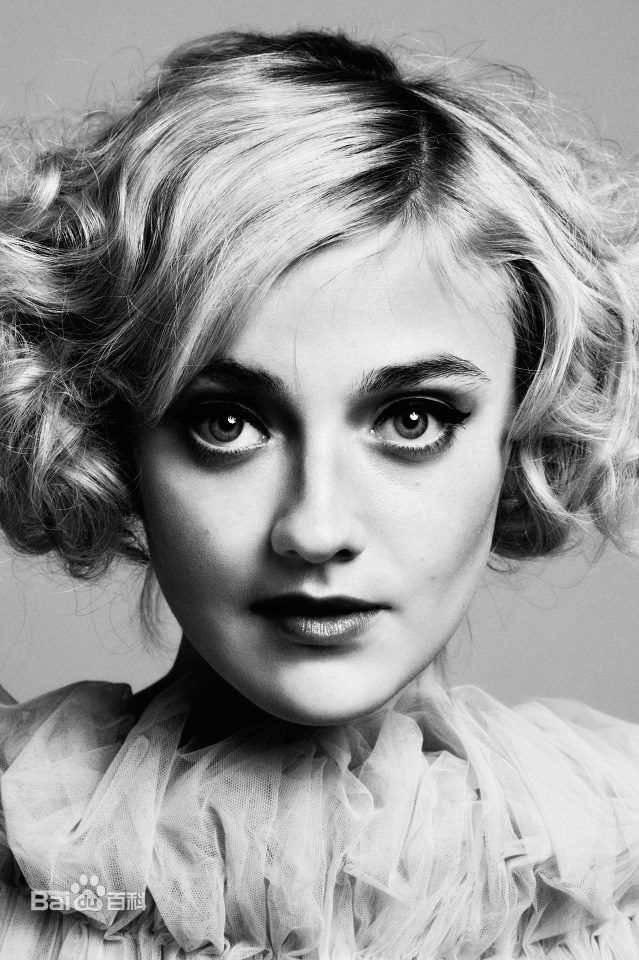 精选达科塔·范宁(Dakota Fanning)精彩图册