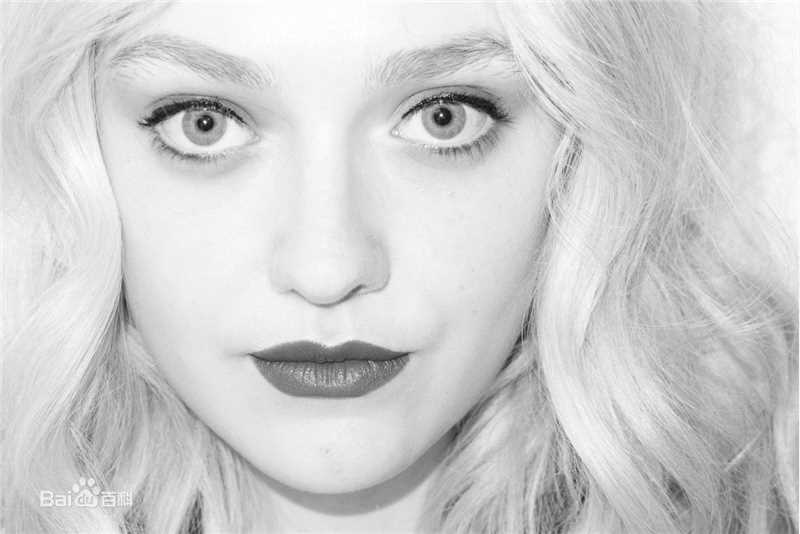 精选达科塔·范宁(Dakota Fanning)精彩图册