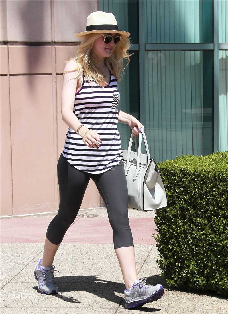 精选达科塔·范宁(Dakota Fanning)精彩图册