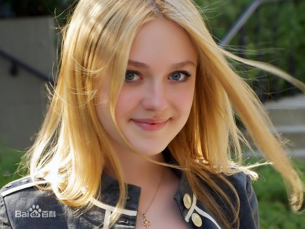 精选达科塔·范宁(Dakota Fanning)精彩图册