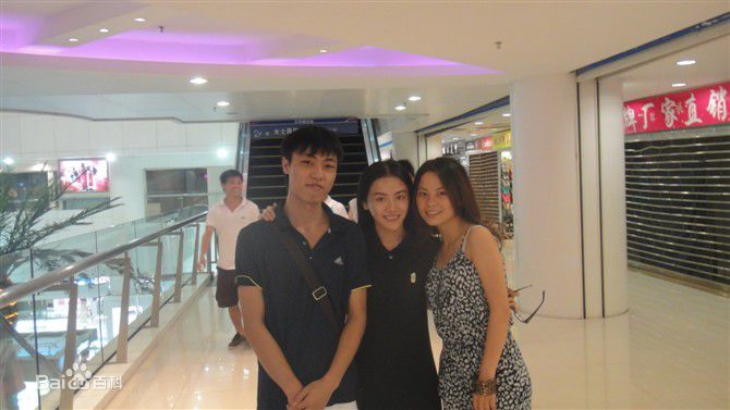 贡米生活照性感图片图集