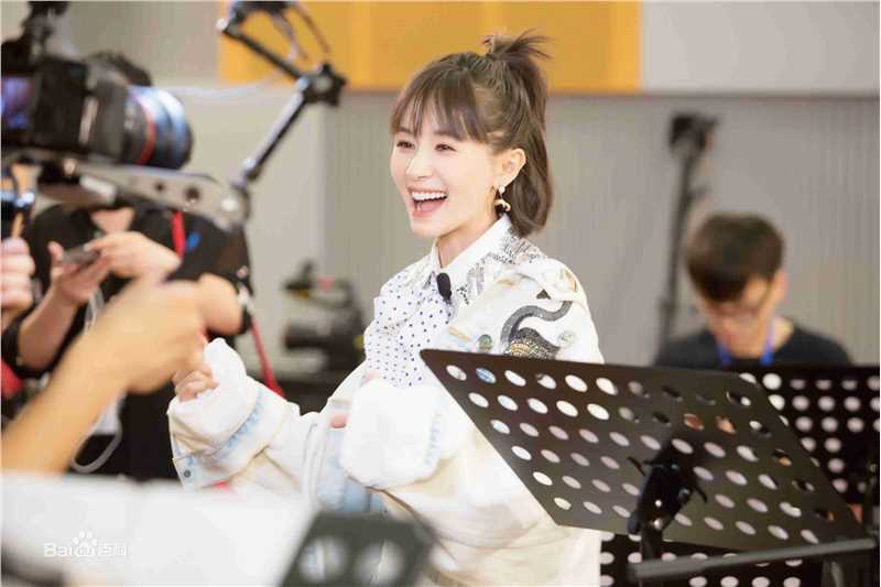 王子文(Olivia)跨界歌王前后照片