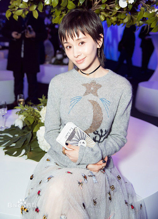 王子文(Olivia)微博之夜前后照片