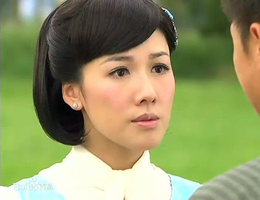 李施嬅(Selena Li)在2010年《铁马寻桥》饰演荣芷晴中的