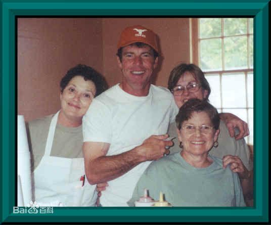 丹尼斯·奎德(Dennis Quaid)奎德生活照性感图片图集