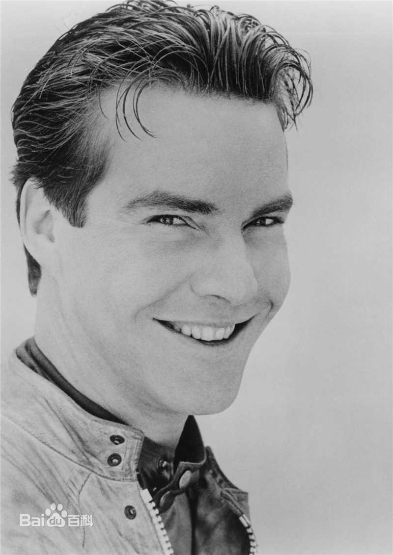 丹尼斯·奎德(Dennis Quaid)前后照片