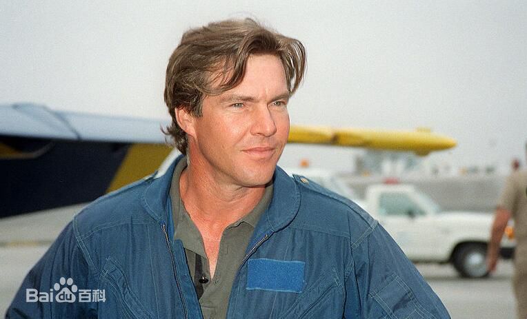 高清丹尼斯·奎德(Dennis Quaid)图片