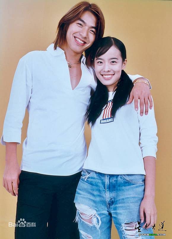 李威(Leewei)吐司男之吻-壁纸壁纸