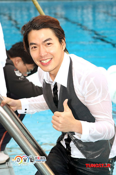 李威(Leewei)现场活动照性感图片图集