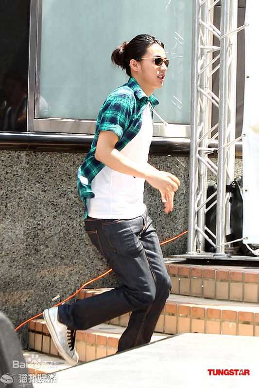 李威(Leewei)现场活动照性感图片图集