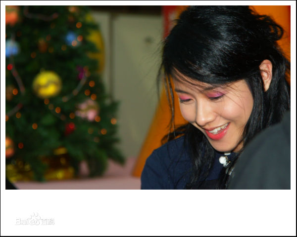 林嘉欣(Karena Lam)20041219墙前明月光签名会图册