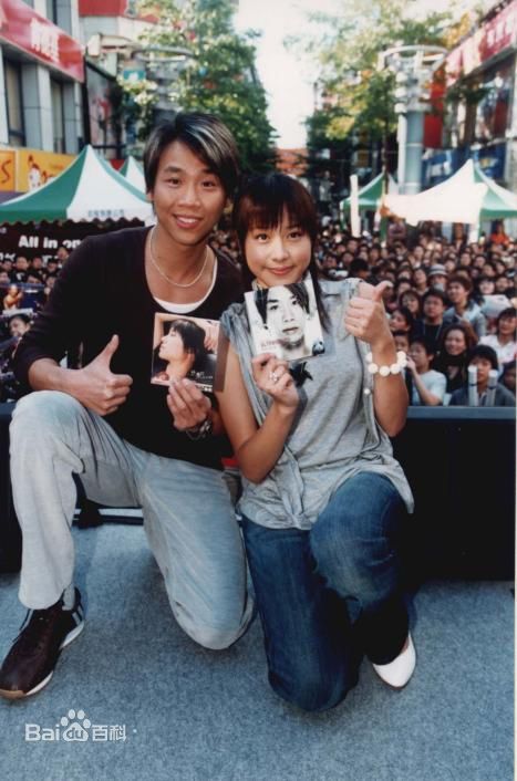 林嘉欣(Karena Lam)午夜11点30的星光宣传唱片照壁纸壁纸