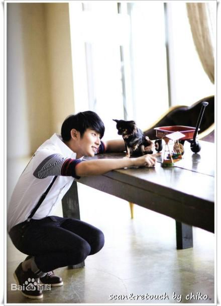 李准基(LEE JOON GI、)准基和狗狗前后照片