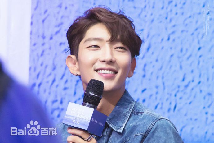 高清李准基(LEE JOON GI、)性感图片