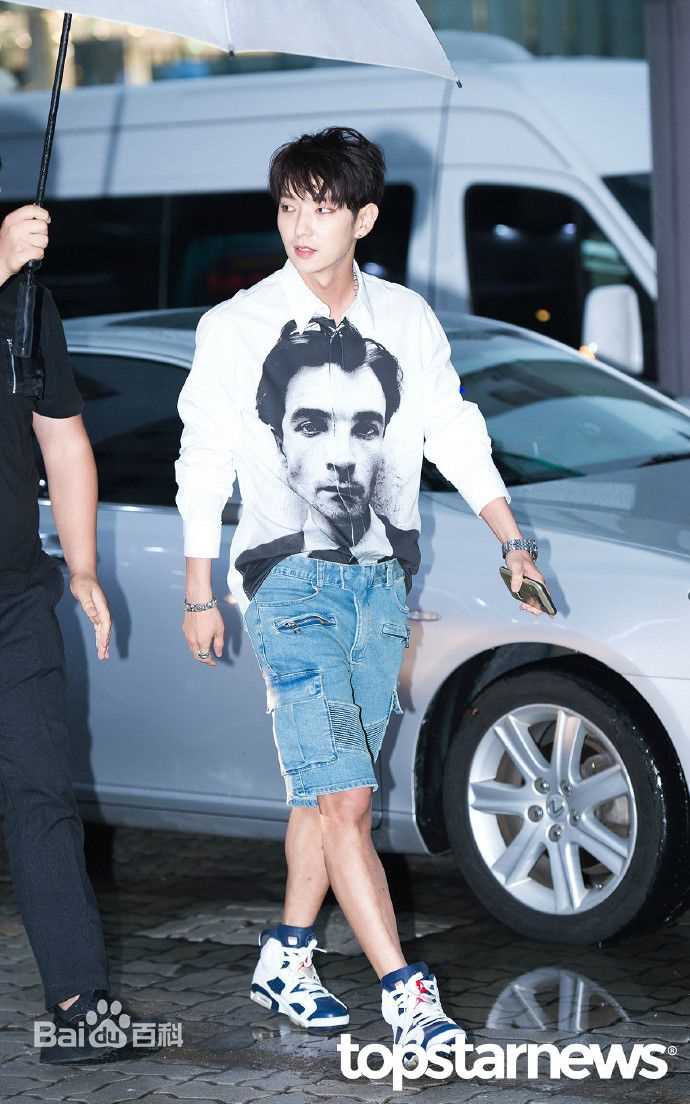 高清李准基(LEE JOON GI、)性感图片