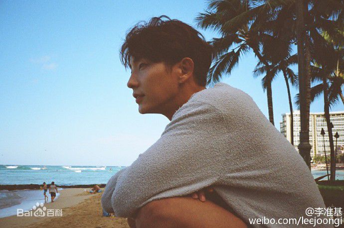 李准基(LEE JOON GI、)生活中的壁纸壁纸