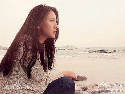 热依扎(Rayza)生活照壁纸壁纸