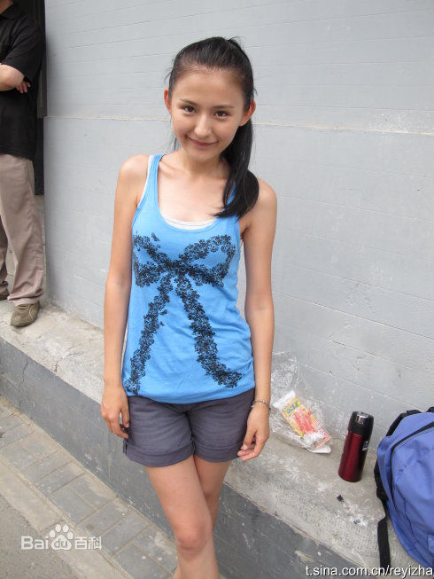 热依扎(Rayza)生活照壁纸壁纸