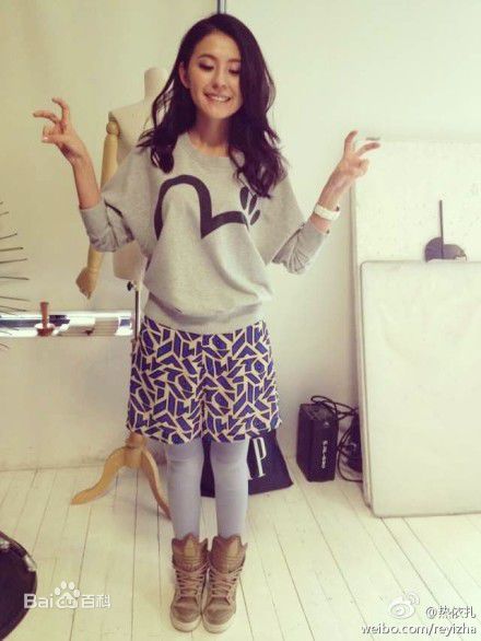 热依扎(Rayza)生活照壁纸壁纸