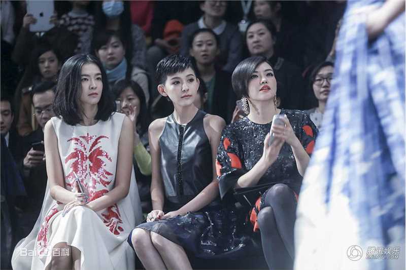 热依扎(Rayza)活动现场照素颜照相册