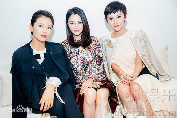 热依扎(Rayza)活动现场照素颜照相册