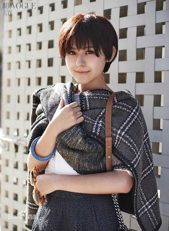 热依扎(Rayza)高清《杂志美图》图集