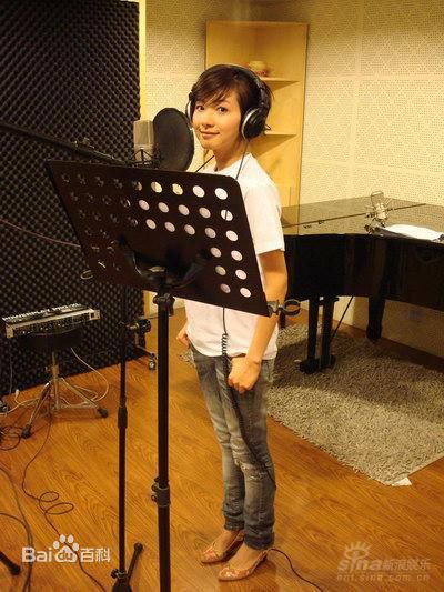 万茜(Wan Qian)社会活动素颜照相册