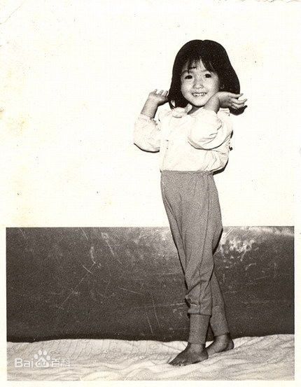 万茜(Wan Qian)小时候前后照片
