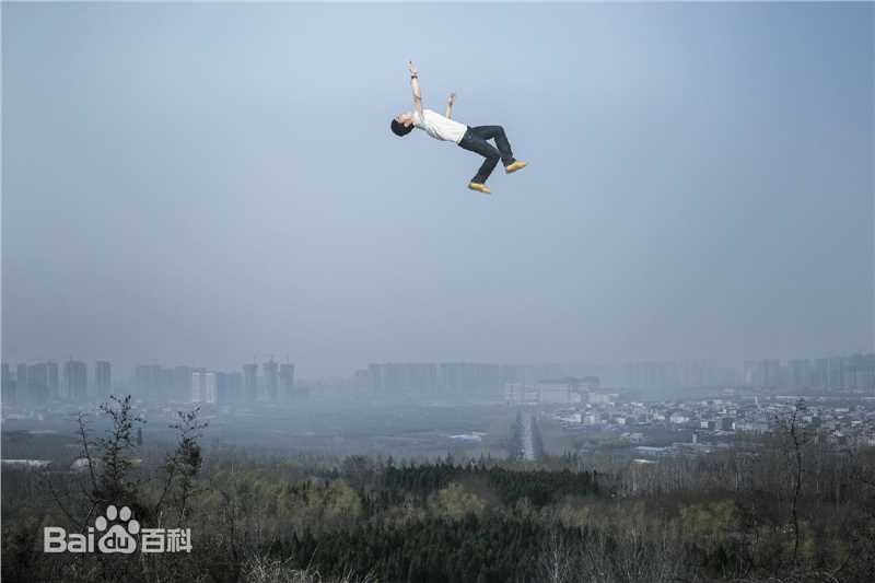 王成阳艺术照前后照片