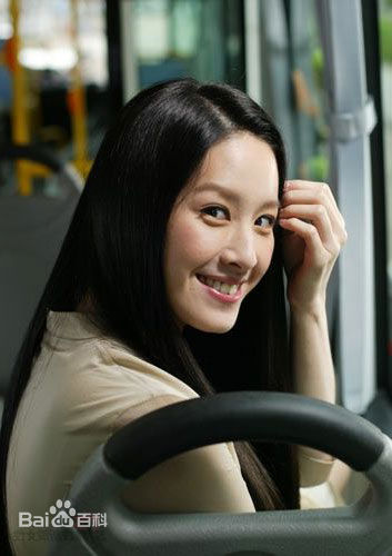 曾恺玹(Alice)广告照性感图片图集