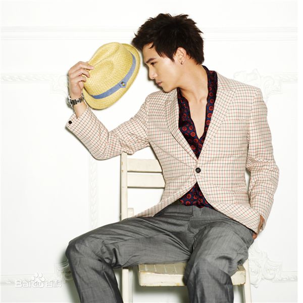 邱泽(Roy Chiu、ロイ·チウ)杂志