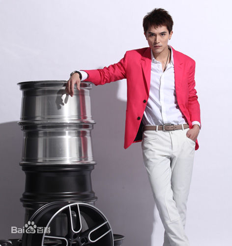 邱泽(Roy Chiu、ロイ·チウ)杂志