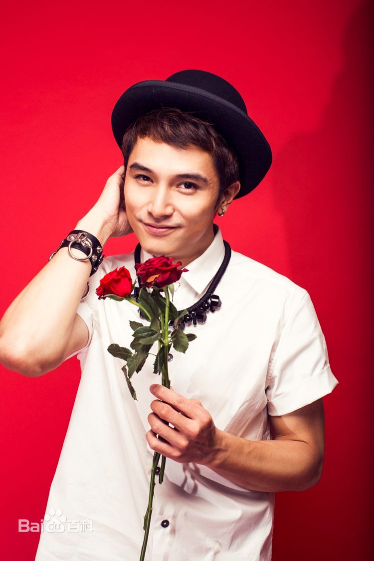 邱泽(Roy Chiu、ロイ·チウ)杂志